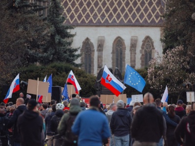 Wynik badania zaskakuje. Co siódmy Słowak chce przyłączenia kraju do Rosji