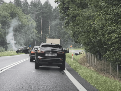 Czołowe zderzenie dwóch fordów. Na DK9 utrudnienia w ruchu trwały wiele godzin