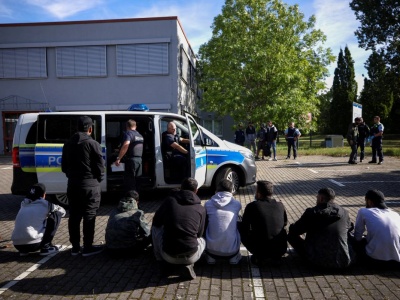Zawracanie migrantów na granicy. Ekspert: Niemcy łamią prawo europejskie