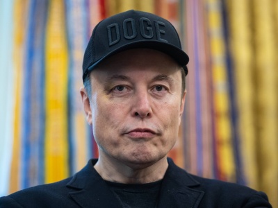 Największy spadek przychodów Tesli od ponad dekady. Fortuna Muska kurczy się o 17 mld dol.