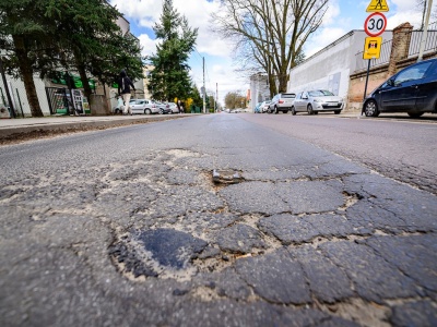 Utrudnienia przy łódzkim szpitalu. Autobusy jadą zmienioną trasą
