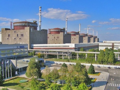 Eksplozje i dym obok elektrowni  atomowej w Ukrainie. Niepokojące doniesienia