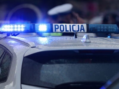 Atak przed sklepem w Policach. Nie żyje młody mężczyzna