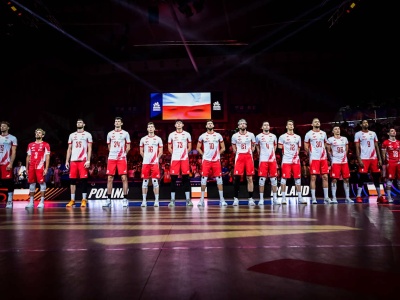 Siatkarze zwyciężyli w wielkim stylu. Nawrocki wybrał kapelana kibola. 5 ważnych tematów na dziś