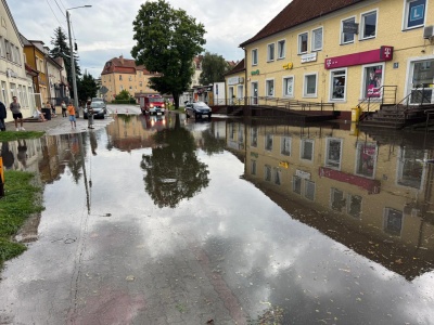 Strażacy walczą ze skutkami burz na Warmii i Mazurach. Ponad 100 interwencji