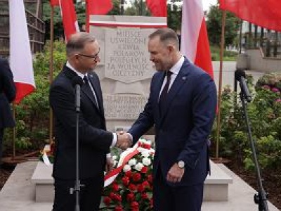 Duda nie wyczyścił biurka dla Nawrockiego. Zostawił niepodpisane ustawy, w tym rewolucję dla przedsiębiorców