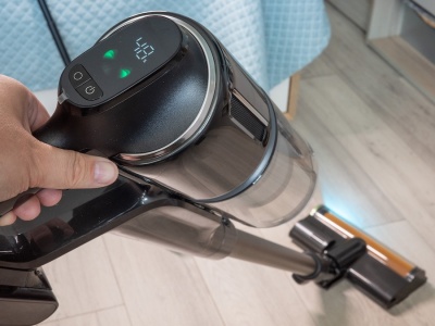 Po co kupować dwa odkurzacze, jak można mieć jeden. Dreame R20 Ultra AquaCycle - recenzja
