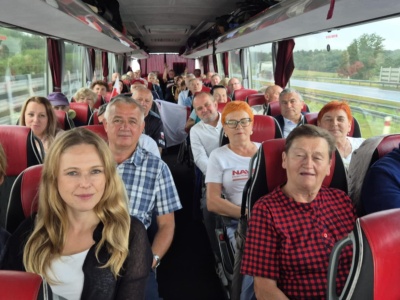 Mieszkańcy regionu w drodze na zaprzysiężenie Karola Nawrockiego: 'Nie wyobrażamy sobie, żeby mogło nas zabraknąć’