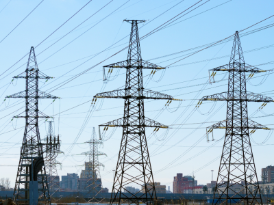 Ukryty koszt energii – jak kompensator mocy biernej wpływa na rachunki i stabilność sieci?