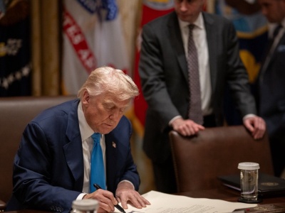 Trump uderza w Indie. Dodatkowe cło za import rosyjskiej ropy