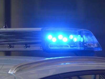 Szokujące sceny w Niemczech: Mężczyzna wpadł do masarni i ukradł nóż. Policja oddała strzał
