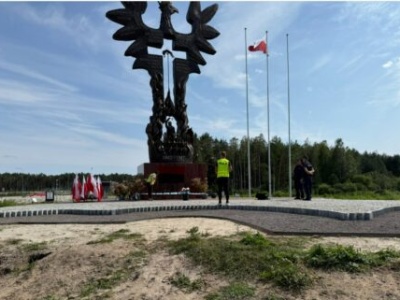 Skandal na Podkarpaciu. Pomnik ofiar Wołynia zbezczeszczony banderowskimi symbolami