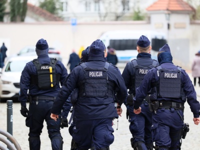 Popularna mundurowa spółka ma duże szanse na kontrakt z policją. W grze miliony złotych