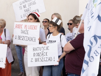 TOP Mama w miejsce zamykanych oddziałów położniczych? Dotarliśmy do rozwiązań ministerstwa