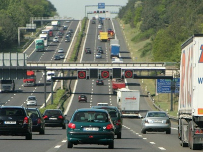 Rozpędził się do 321 km/h, bo myślał, że na niemieckich autostradach nie ma ograniczenia
