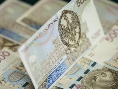 Zwrot w sprawie wyliczania mieszkaniówki. Funkcjonariusz będzie mógł wybrać jedną z dwóch opcji?