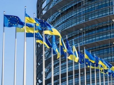 UE ratuje budżet Ukrainy