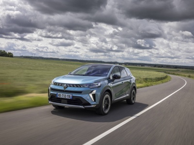 Renault Symbioz i Espace z nowymi silnikami Full Hybrid E-Tech już w Polsce – wyższa moc, niższe spalanie i rekordowy zasięg