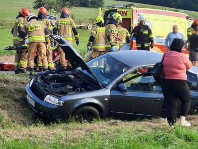 Wezwano śmigłowiec LPR. Sześć osób trafiło do szpitali