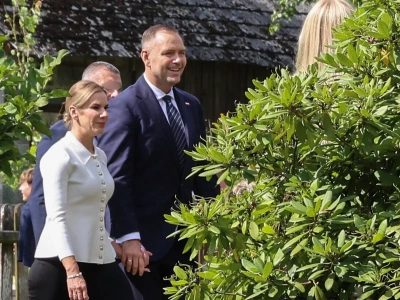 Mocny start Nawrockiej. Pierwsza dama ruszyła na południe Polski