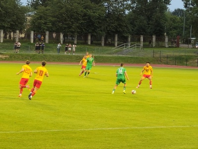 III liga gr. 1 – 2. kolejka. Wygrana Warty w Elblągu, pogoń na GieKSa Arenie i ostre strzelanie w Łomży [AUDIO]