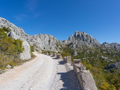 Majstorska cesta – historyczna droga przez Velebit, którą musisz poznać!