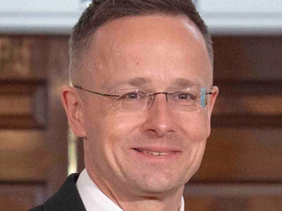 Węgierski szef MSZ: Prowojenni politycy UE sabotują rozmowy Trumpa z Putinem