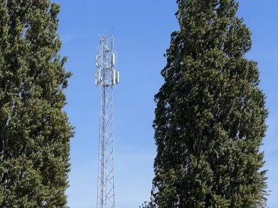 Play chce budować dwie stacje bazowe