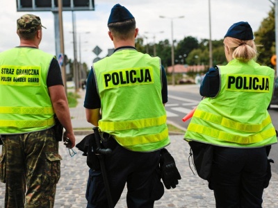 Rząd zdecydował i dopłaci mundurowym do mieszkania. O urzędnikach nie pomyślał. Znamy szczegóły