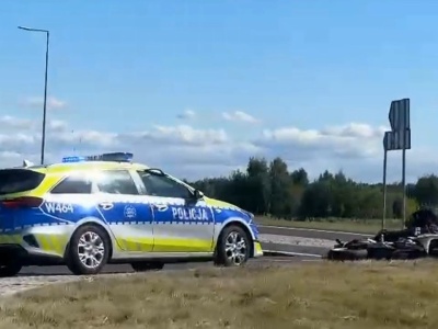 Z zakazem uciekał przed policją. Najpierw motocyklem, później pieszo