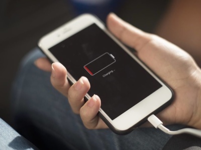 Próbowałem rozładować iPhone’a do zera. To nie takie proste