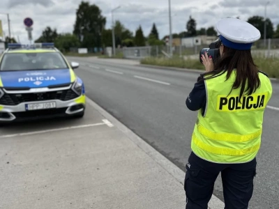 Niebezpieczne zdarzenia drogowe podczas długiego weekendu na drogach w Jaworznie
