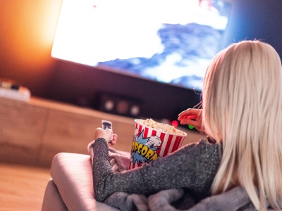 Serwisy i platformy streamingowe w Polsce. Porównanie, cena i oferta [2025]