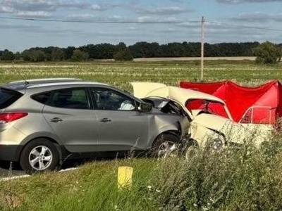 Dwa ciała obok syreny. Tragiczna śmierć w zabytkowym aucie