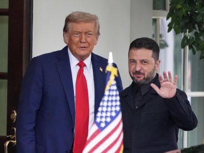 Donald Trump ogłosił, że aranżuje spotkanie Zełenskiego z Putinem. Co wiadomo?