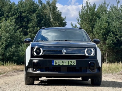 Wycisnąłem z Renault 4 ostatnią wacinkę. Fotowoltaika czyni mój trud zbędnym