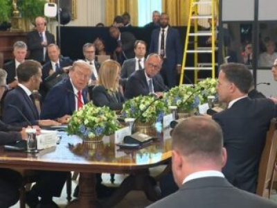 Trump przerwał negocjacje z liderami UE i zadzwonił do Putina. Z czym wrócił?