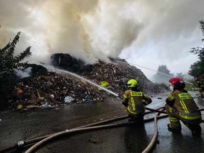 Pożar składowiska odpadów w Tychach