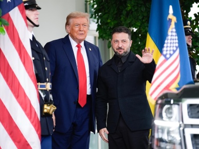 Modowa metamorfoza Zełenskiego. Od wojskowego stylu do elegancji w Białym Domu