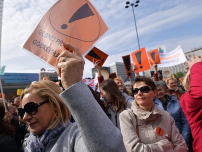 Nauczyciele nie chcą już czekać na podwyżki. We wrześniu zaczną się protesty