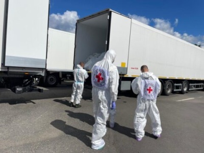 Ukraina odzyskała tysiąc ciał poległych. Drobiazgowe badania pokażą, czy to wyłącznie Ukraińcy