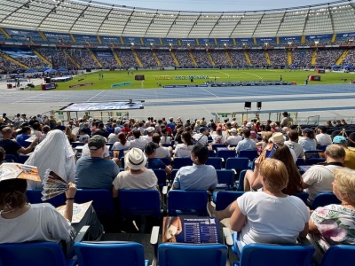 Wchodzę na stadion, dają mi gogle VR. Jak to działa, z 40 000 kibiców na trybunach?