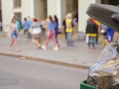 250 euro za niedopałek papierosa, do 350 euro za nieusunięte psie odchody
