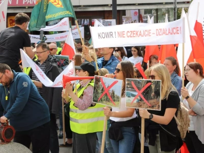 Rolnicy domagają się ziemi, a pracownicy zatrudnienia. Duże zamieszanie wokół OPR