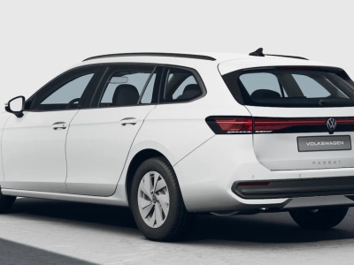 Volkswagen Passat 1.5 w cenniku za 175 tys. zł. Ale dealerzy potrafią zejść z ceny poniżej 140 tys.