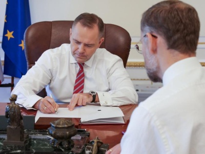 Polacy bez taniego prądu? Prezydent ograł rząd w sprawie ustawy wiatrakowej