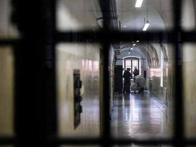 Brutalne tortury i uprowadzenie 26-latka. Mężczyzna poprosił o pomoc w sklepie