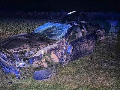 Pijany Ukr. dachował Toyotą (ZDJĘCIA)