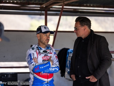 Żużel. Pedersen nie zgodził się z decyzją sędziego. Poleciał kask!