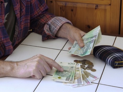 Dodatek do emerytury 2130 zł. Kolejna wypłata we wrześniu